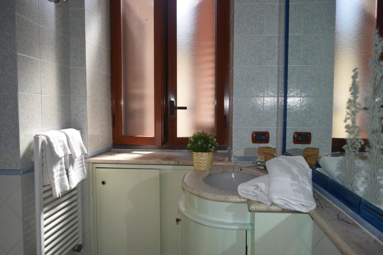 La Finestra Sul Mare Bed & Breakfast Ischia Exterior photo