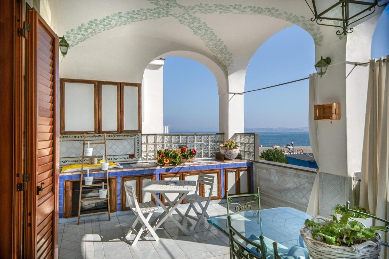 La Finestra Sul Mare Bed & Breakfast Ischia Exterior photo