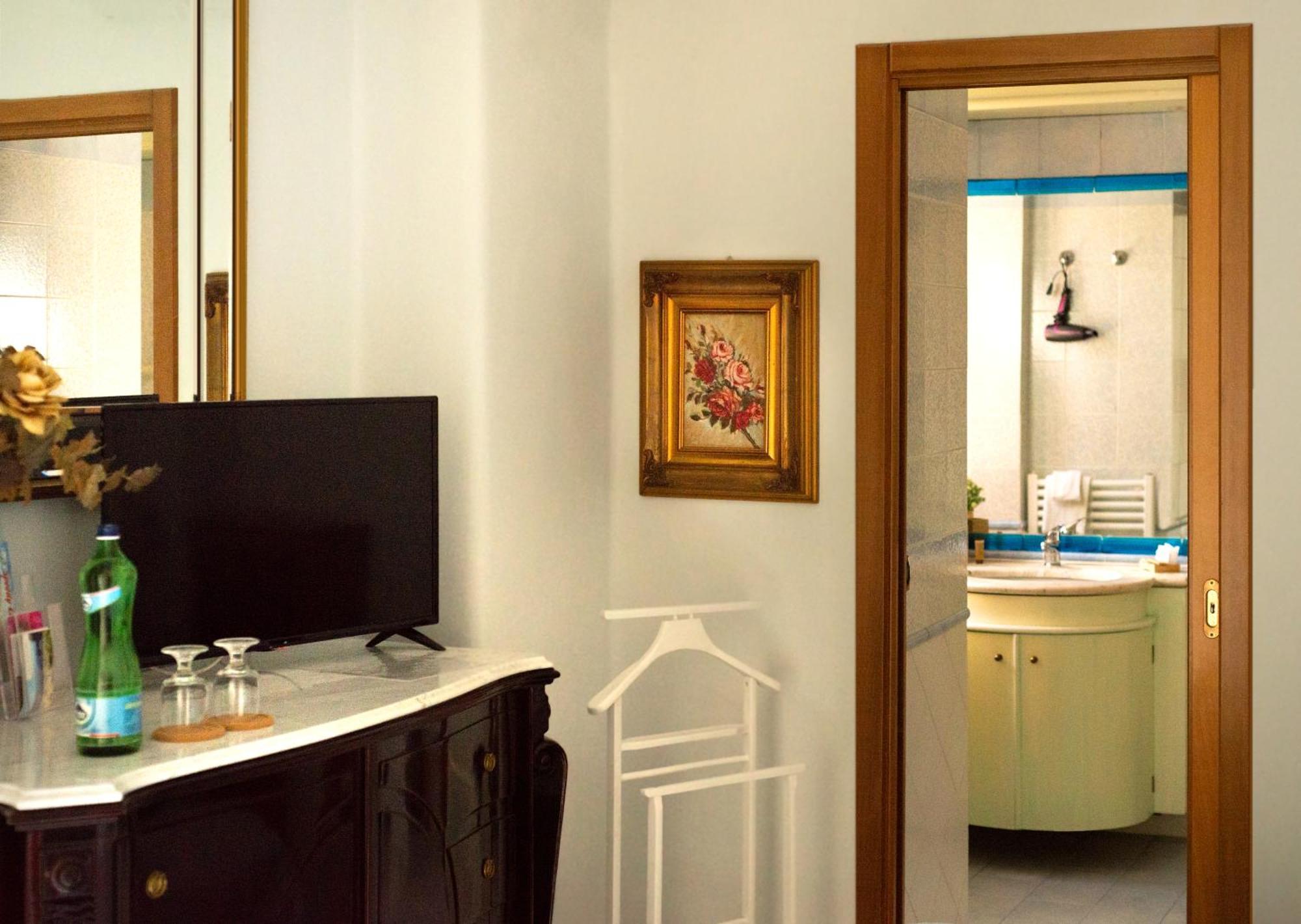 La Finestra Sul Mare Bed & Breakfast Ischia Exterior photo